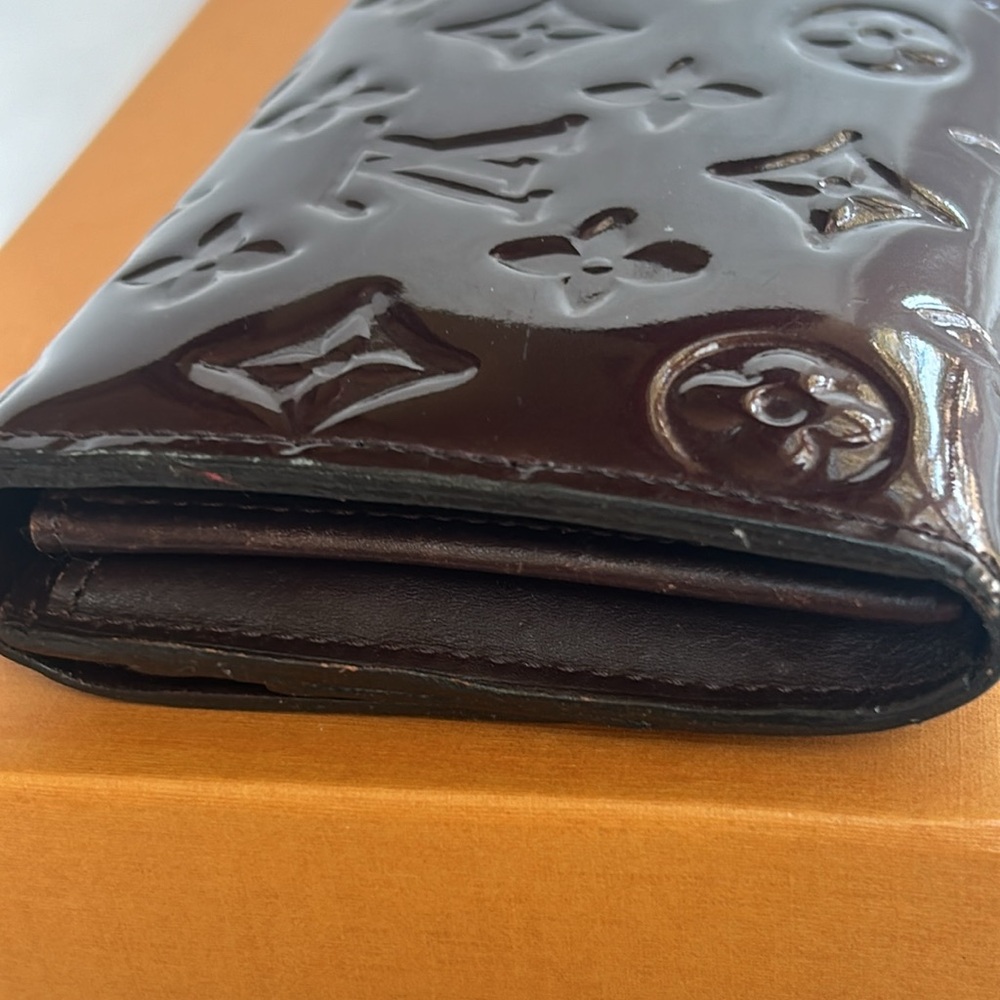 Louis Vuitton monogram vernis sara wallet. - Picture 11 of 16